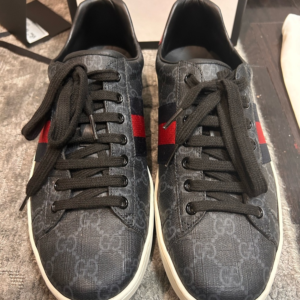 Gucci Ace GG Supreme Sneakers W/Dust Bag and Box (A1D022959)